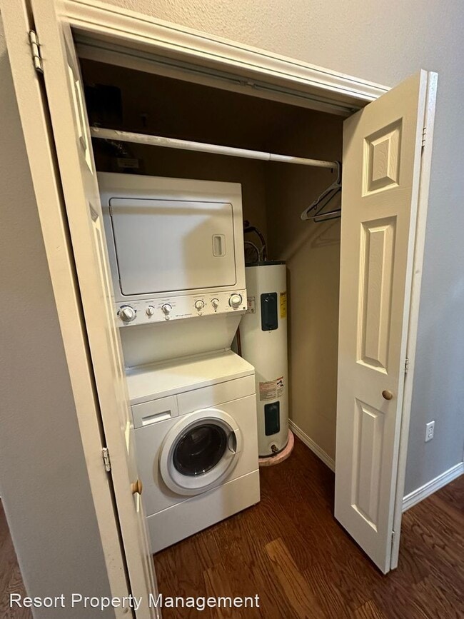 Building Photo - 3 br, 2 bath House - 310 Promenade Loop #107