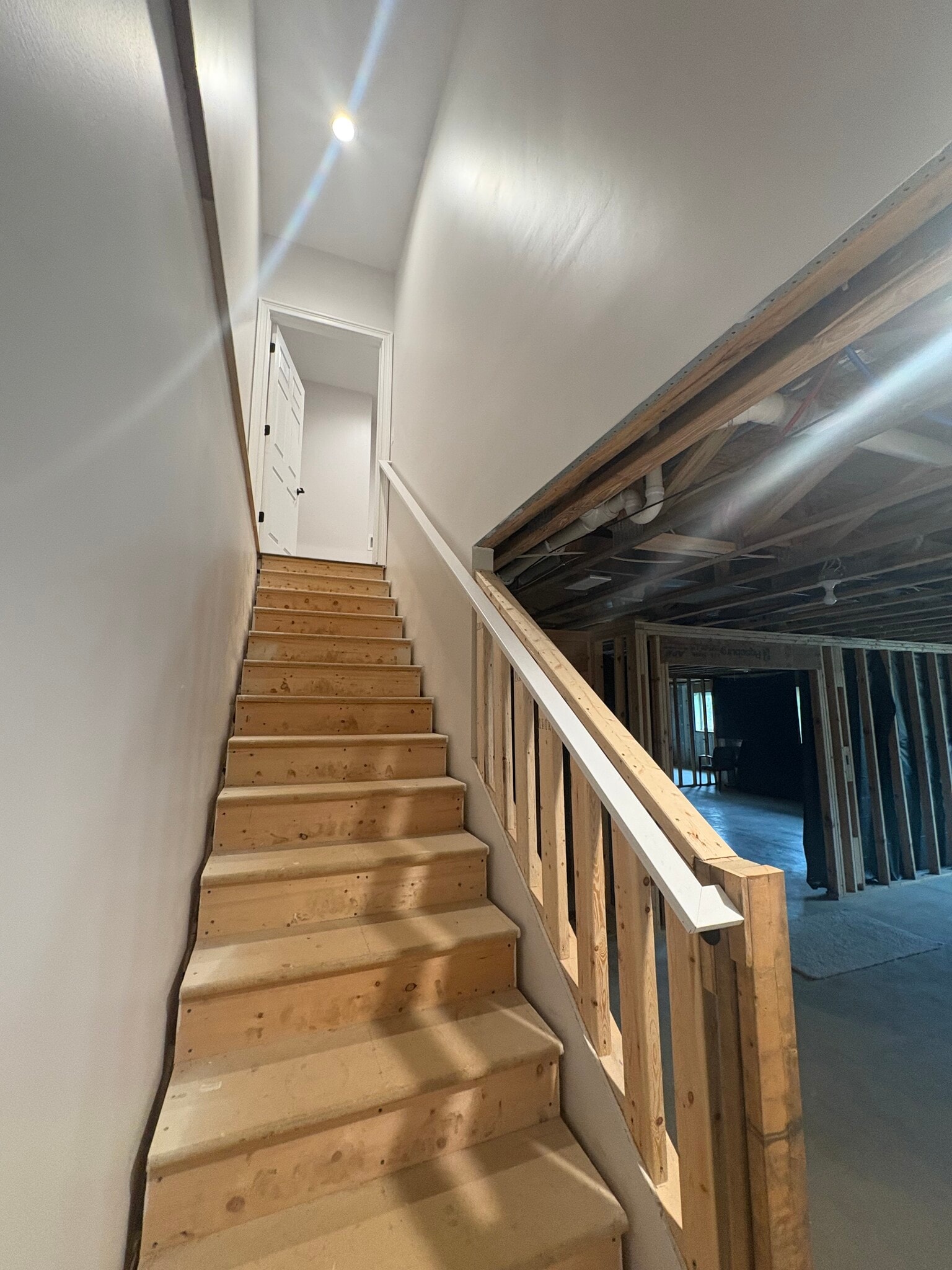 Building Photo - 205 Ridgeview Dr