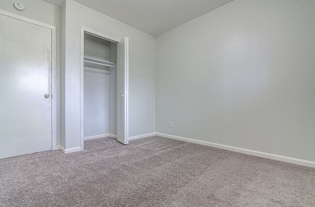 Building Photo - Windsor Park 3/2 unit TOTAL REMODEL!