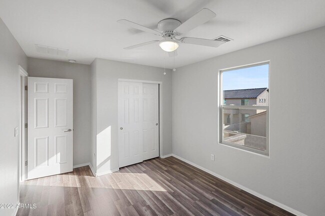 Building Photo - 7135 W Rancho Dr