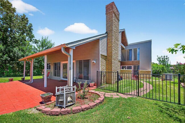 Building Photo - 3710 Point Clear Dr