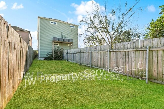 Building Photo - 2225 Reverend John Raphael Jr Way