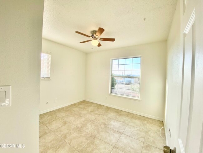 Building Photo - 308 Cabaret Dr