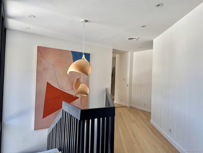 Building Photo - 222 Hurley Rd