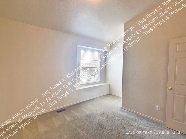 Building Photo - 3314 Castellon Dr