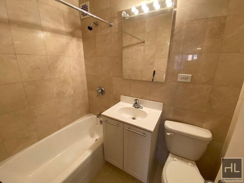 Building Photo - Fourth Avenue