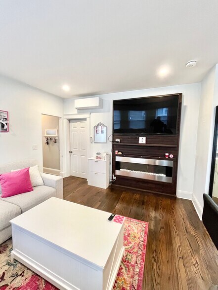 Building Photo - 220 Faneuil St