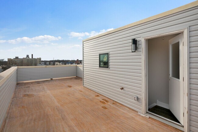 Building Photo - Brand New Luxury Apartment Brewerytown