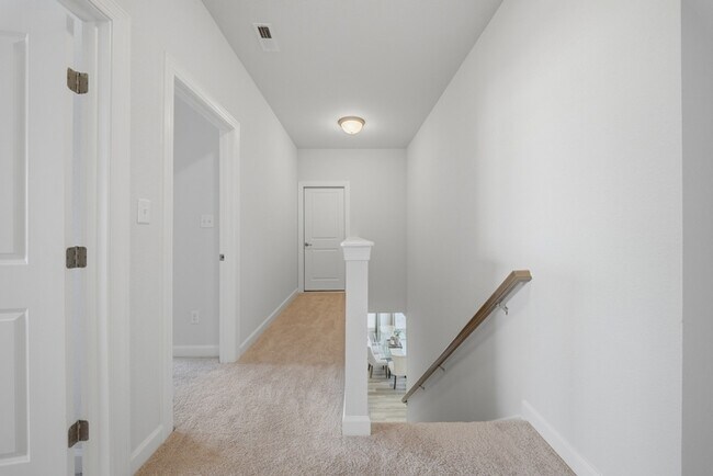 Building Photo - 2238 Sanibel Ln