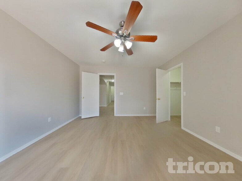 Building Photo - 106 S Valle Verde