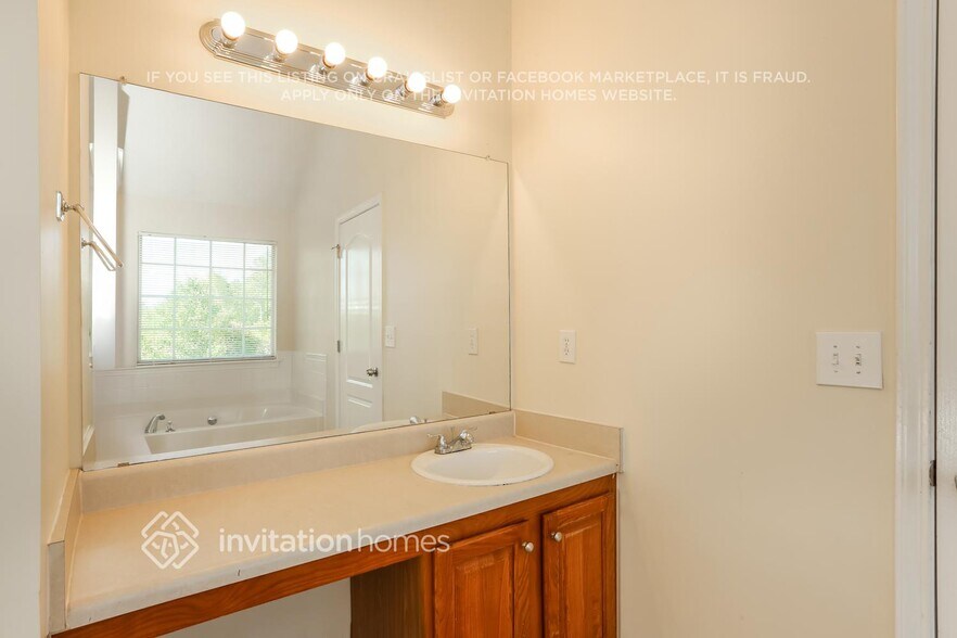 Building Photo - 612 Mohawk Cir