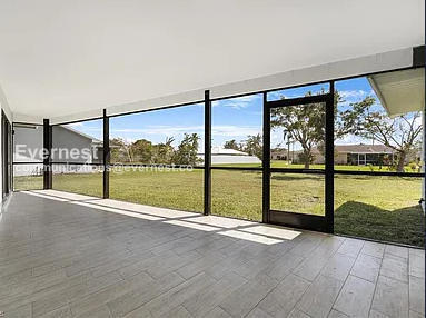 Building Photo - 1304 SE 11th St