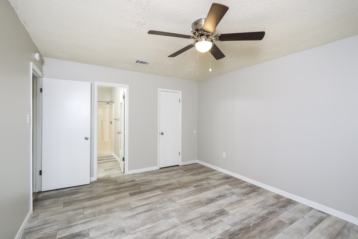 Building Photo - 135 Shawns Way
