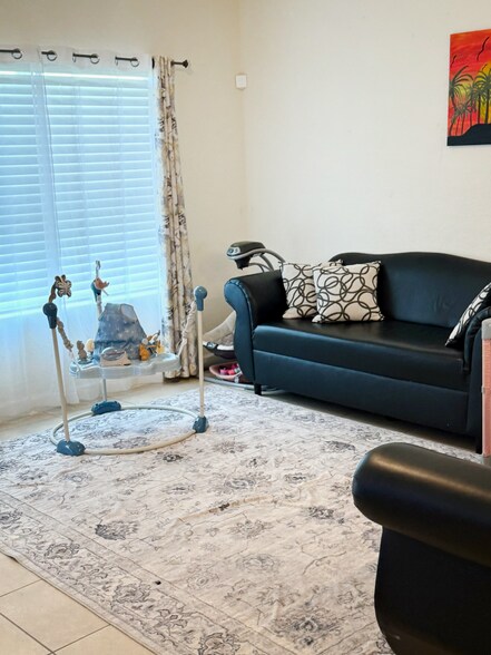 Building Photo - 4208 Troon Pl