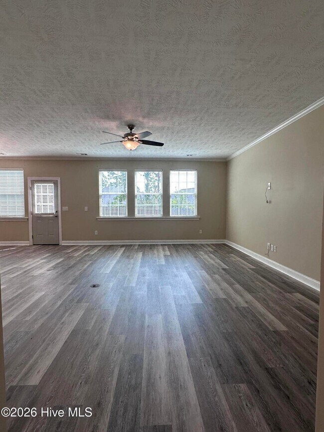 Building Photo - 484 Brantley Cove Cir