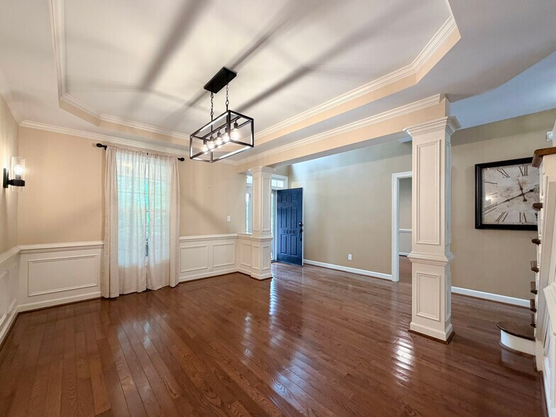 Building Photo - 5604 Pine Rock Ct