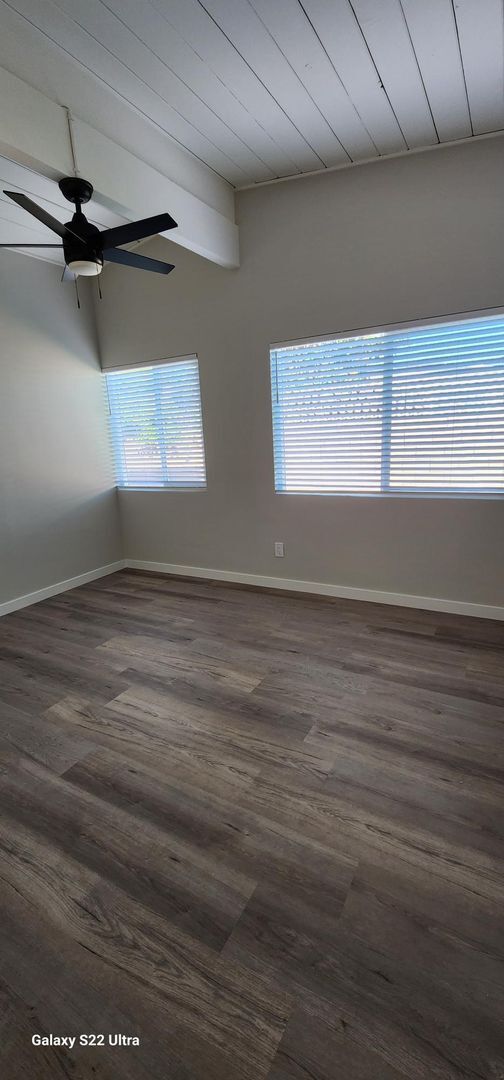 Building Photo - Freshly remodeled, 4 bedroom 2 bath house ...