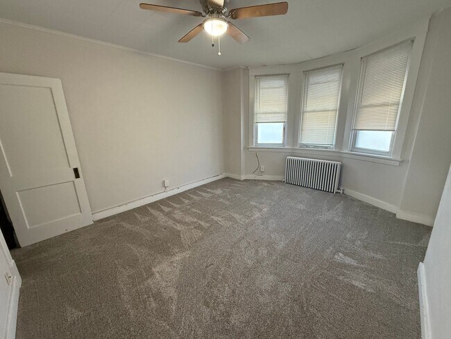 Building Photo - 4208 Calvin St