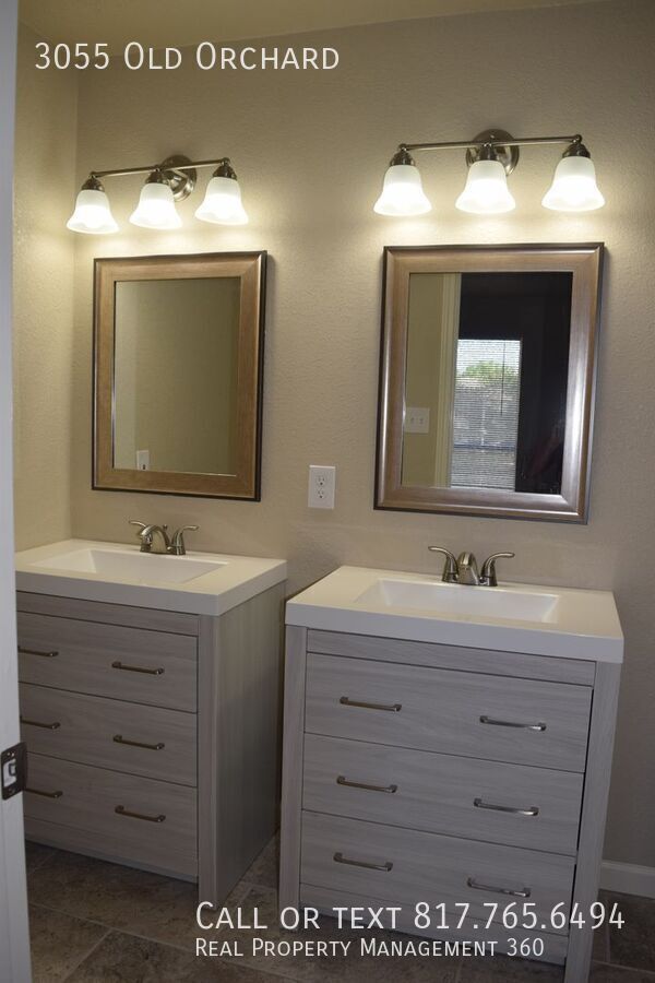 Building Photo - 3055 Old Orchard Ln
