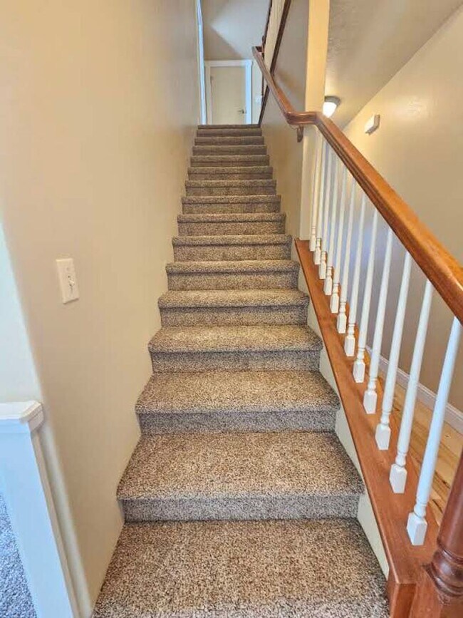 Building Photo - Meridian 5 Bedroom Home - Move in Special!...