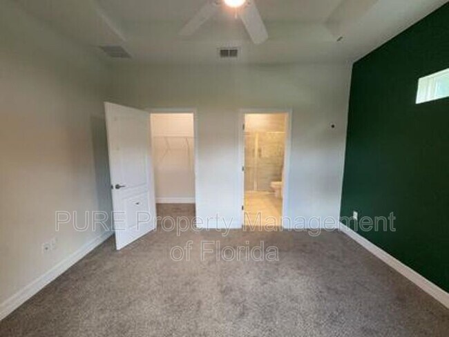 Building Photo - 13831 SW 33rd Terrace