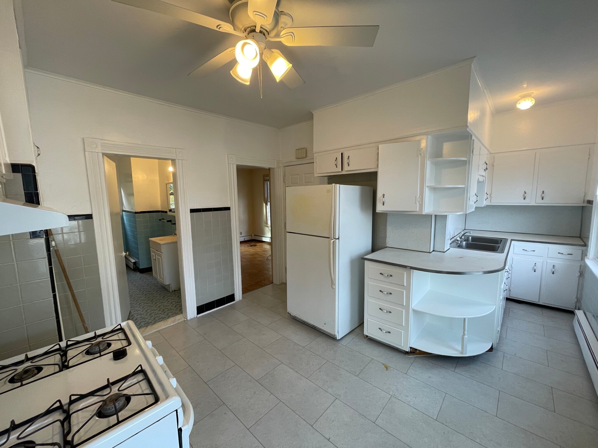 Building Photo - 515 Columbus Ave