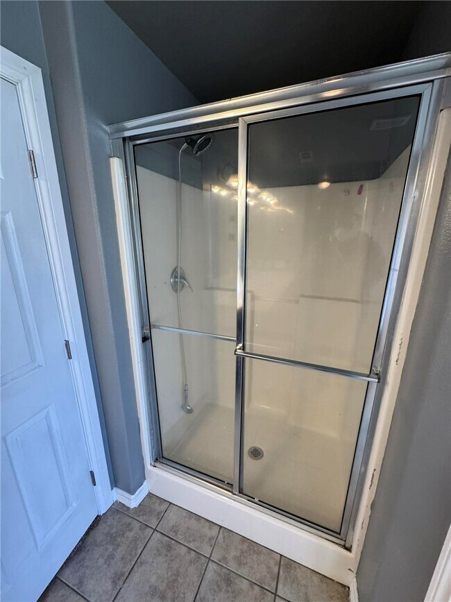 Building Photo - 1457 Prairie View Ave