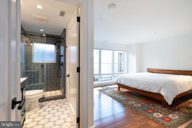 Building Photo - 815 S 20th St