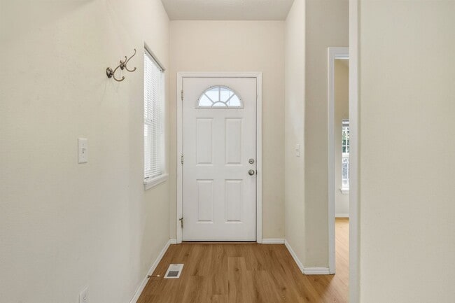 Building Photo - 17309 SW Benji Ct