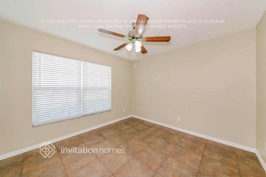 Building Photo - 4526 Sanibel Way