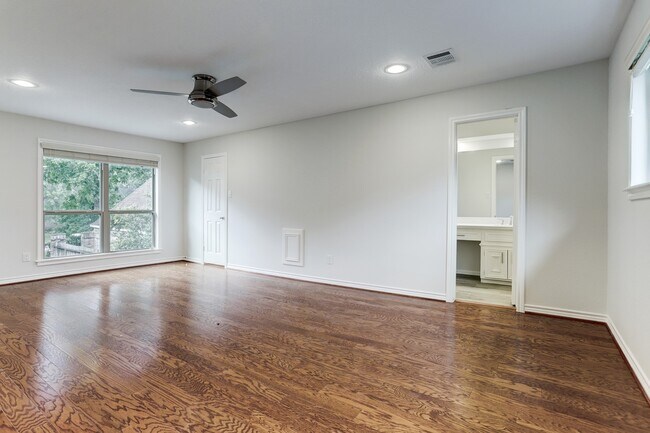Building Photo - 1106 Ivy Wall Dr