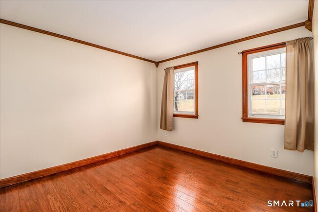 Building Photo - 62 Old Farms Ln