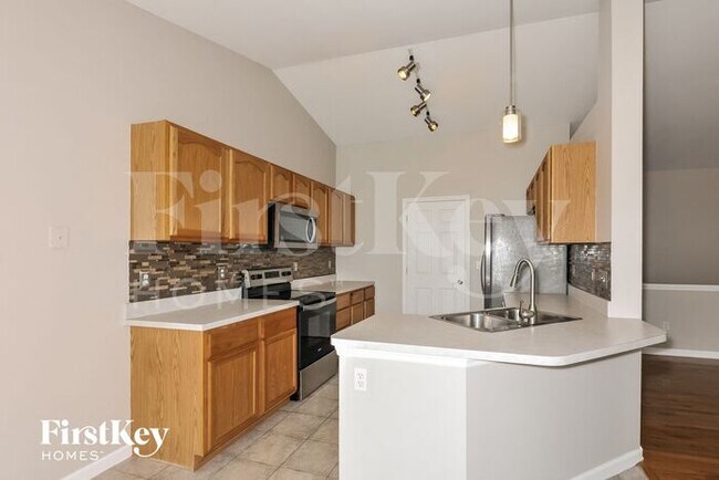 Building Photo - 1405 Sportsmans Ct