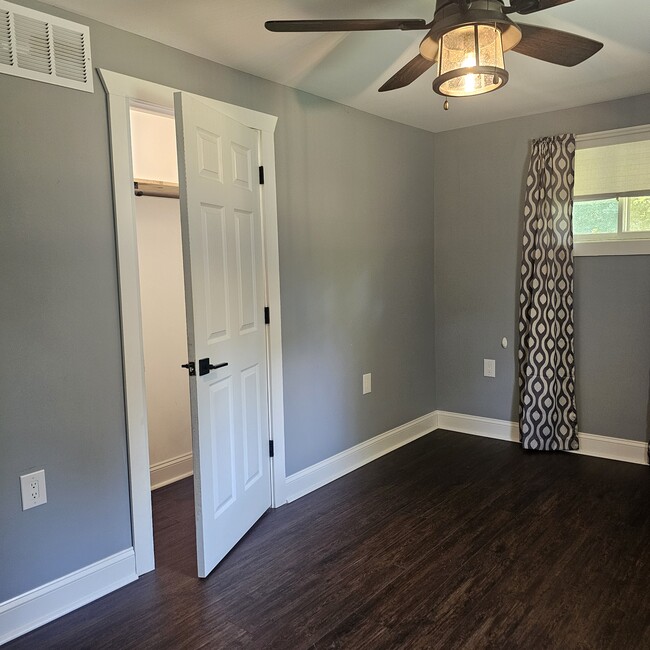 Building Photo - 4430 Emmons Rd