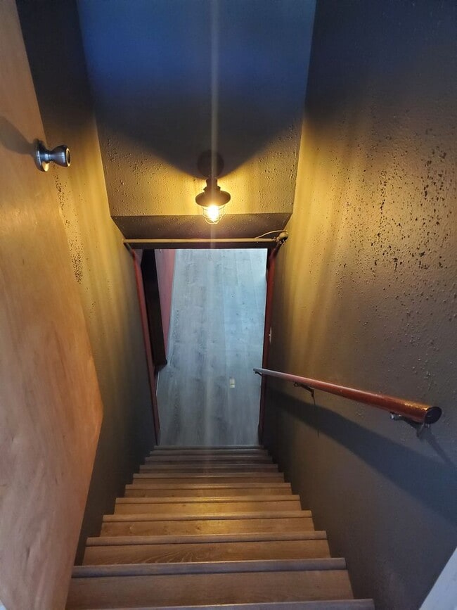 Building Photo - Charming 4 BR/ 2 BA North Spokane Home