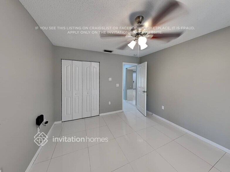 Building Photo - 7509 42nd Ct E