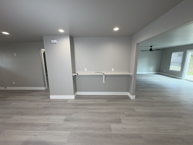 Building Photo - 112 Atkinson Dr