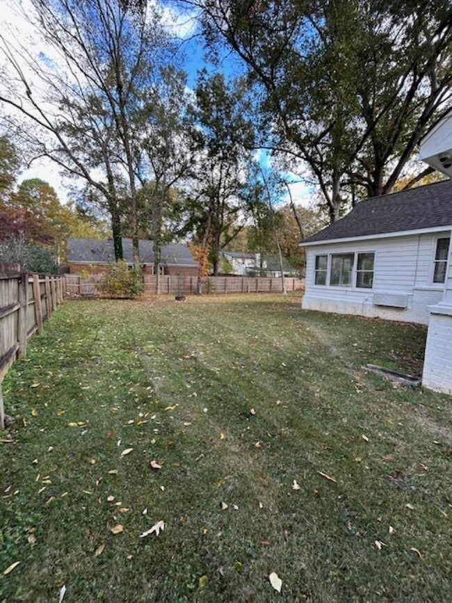 Building Photo - 496 Quail Crest Dr