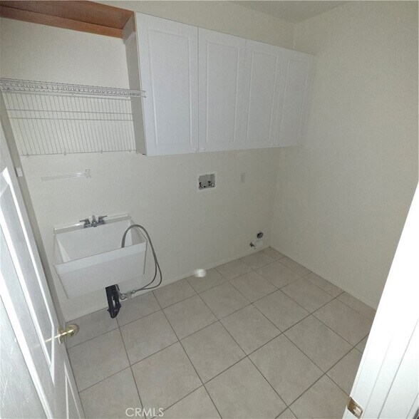 Building Photo - 41089 Robards Way