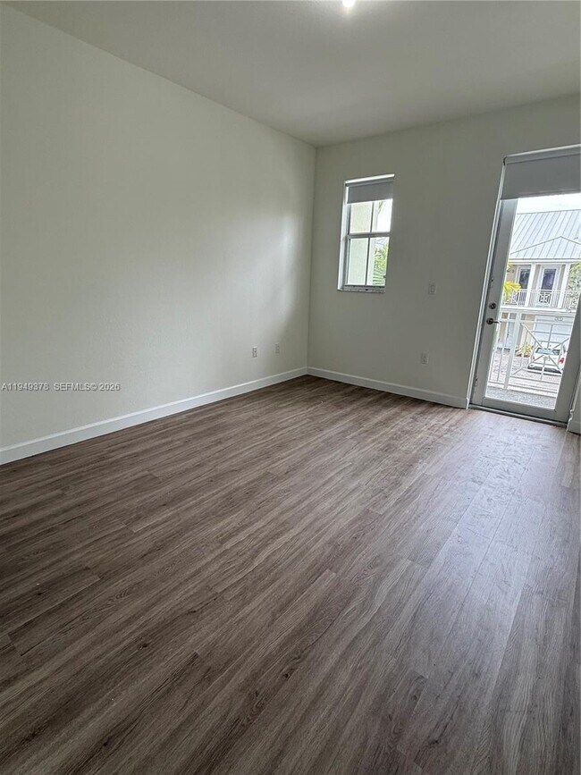 Building Photo - 7412 NW 108th Path