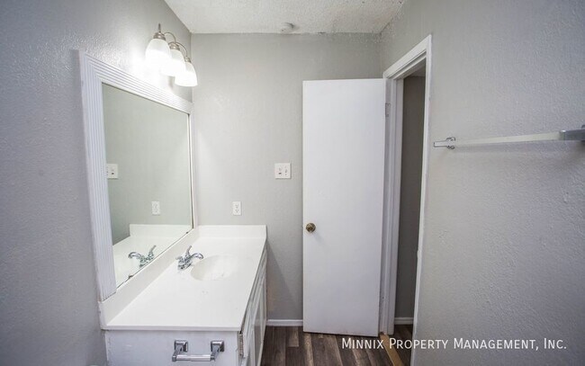 Building Photo - 7402 Waco Ave