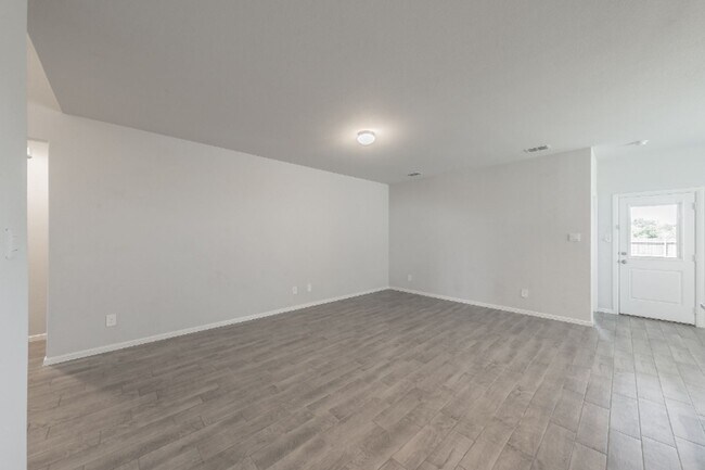 Building Photo - 8637 Centerboard Ln