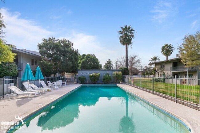 Building Photo - Modern 2Bdm 2Ba Condo in Phoenix Midtown with Pool Views