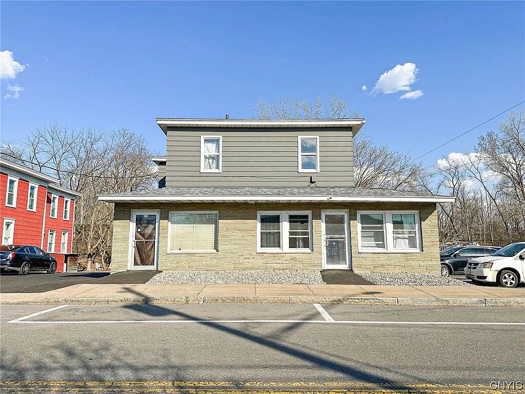 Building Photo - 106 N Main St