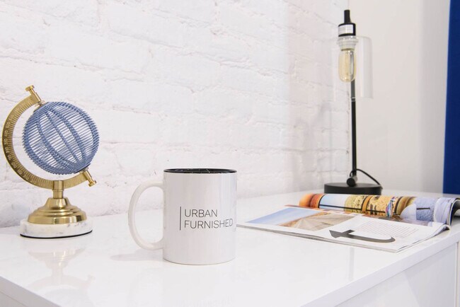 Building Photo - 240e E 75th St