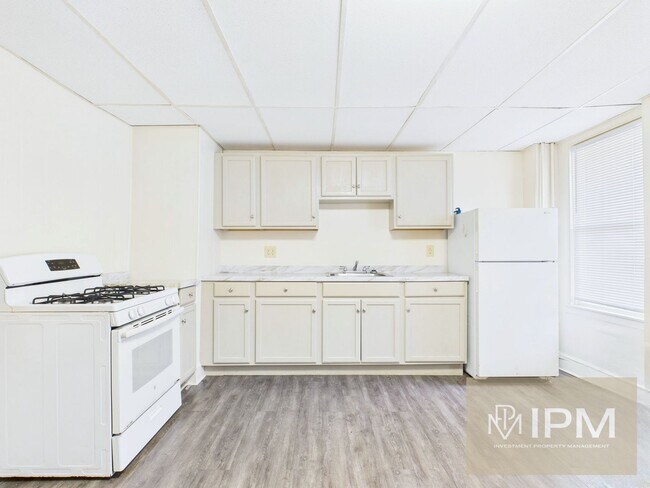 Building Photo - Move-In Special -- 1/2 Off First Months Rent!