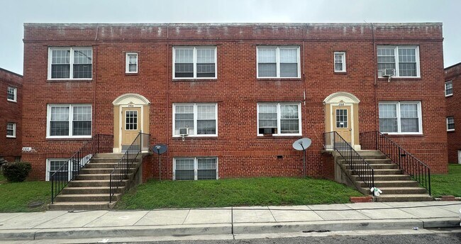 Primary Photo - 3308 East Capitol St NE
