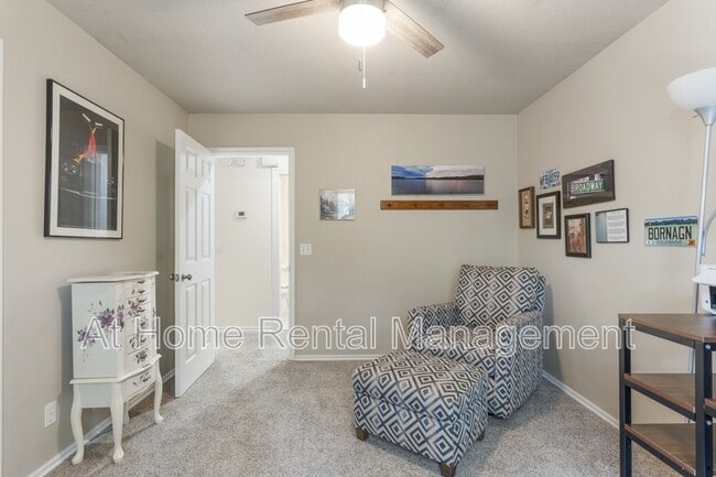 Building Photo - 1220 Renaissance Dr