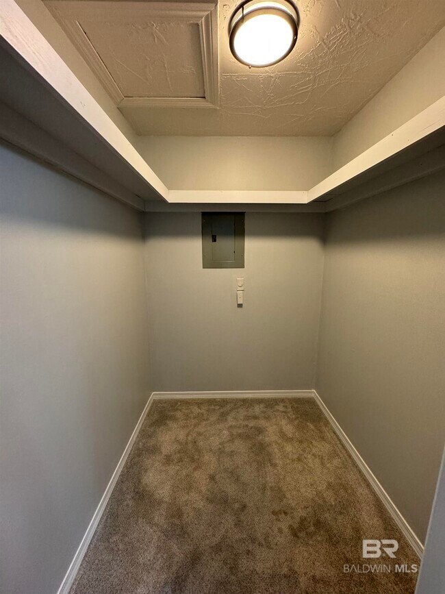 Building Photo - 500 Grant St