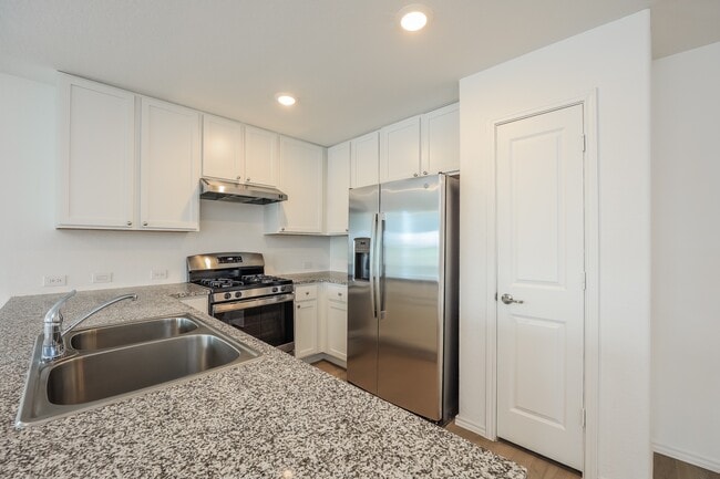 Building Photo - 11915 Cink Dr